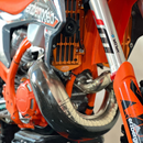 Protector de pipa de carbono Ktm-Husqvarna-Gasgas 250-300cc  MAX COBERTURA / 2019-2023 / 101069 P3carbon