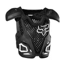 Jofa Fox R3 negra vista frontal, protector de pecho con hombreras y certificación CE