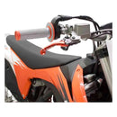 Manilla de embrague abatible Zeta Pivot naranja instalada en KTM