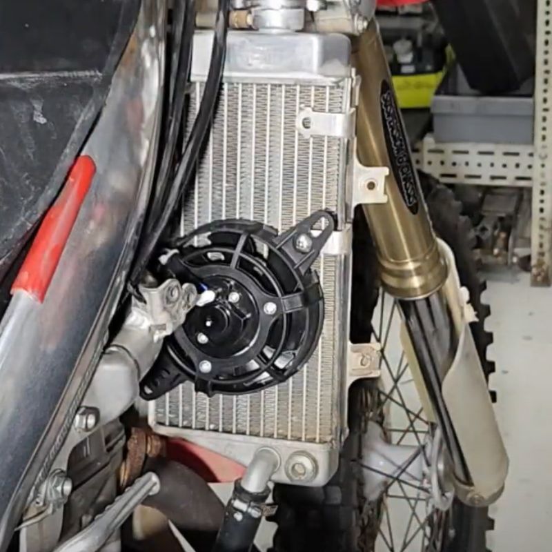 Ventilador universal 12V para moto enduro, cross o ATV de 4.5 pulgadas